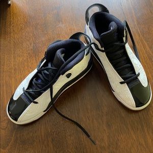 Jorden sneakers 4.5 big kids